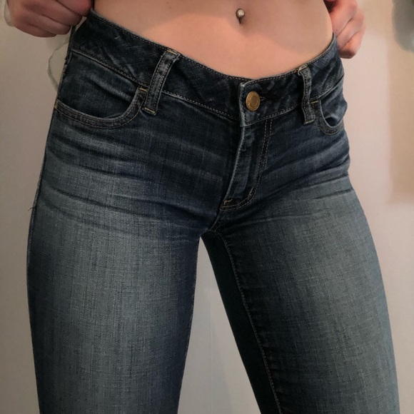 American Eagle jeans😊 - Picture 2 of 4